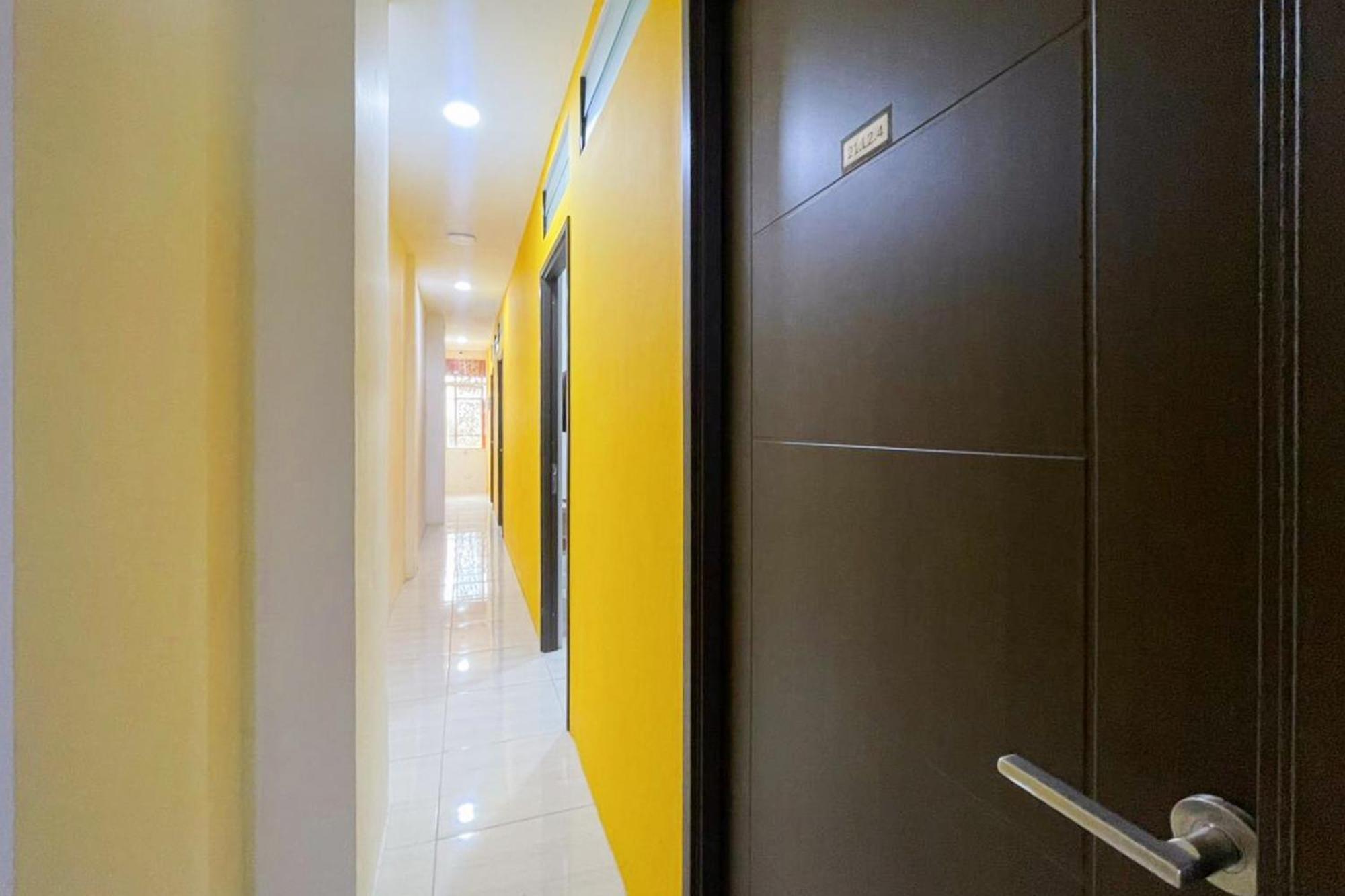 Hotel Sans Cengkareng Jakarta